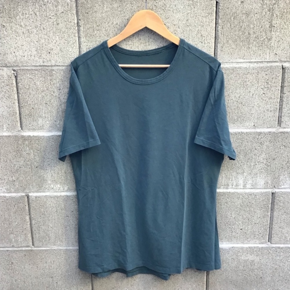 Lululemon every day tee